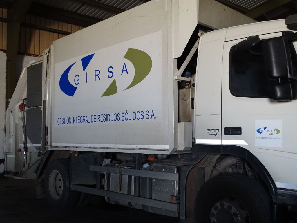 Camión de recogida de residuos sólidos urbanos